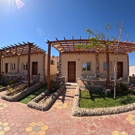 Dolphin Continental Hotel El Qoseir Екстериор снимка