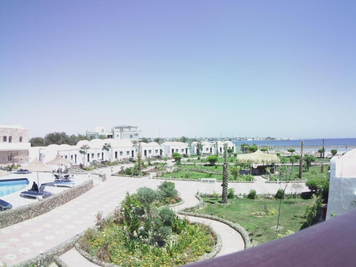 Dolphin Continental Hotel El Qoseir Екстериор снимка