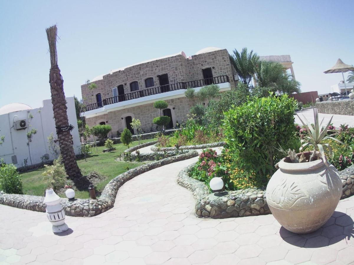 Dolphin Continental Hotel El Qoseir Екстериор снимка
