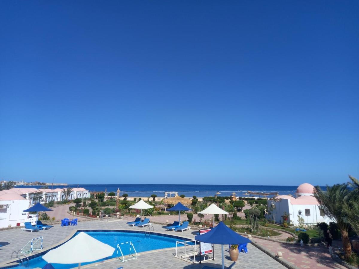 Dolphin Continental Hotel El Qoseir Екстериор снимка