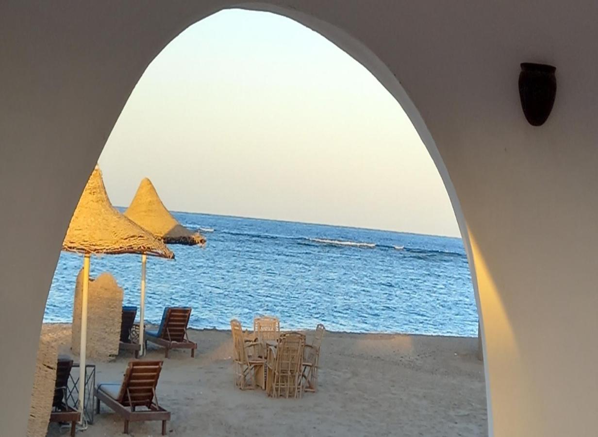 Dolphin Continental Hotel El Qoseir Екстериор снимка