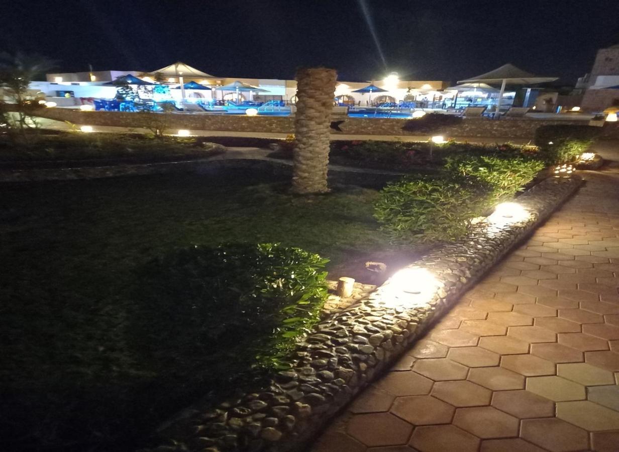 Dolphin Continental Hotel El Qoseir Екстериор снимка