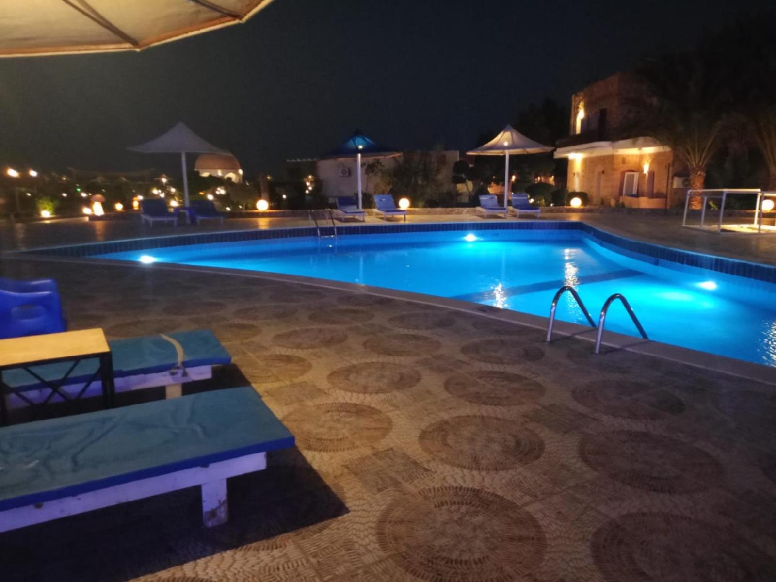 Dolphin Continental Hotel El Qoseir Екстериор снимка
