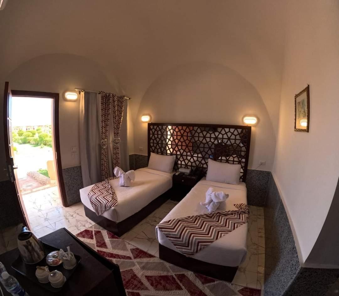 Dolphin Continental Hotel El Qoseir Екстериор снимка